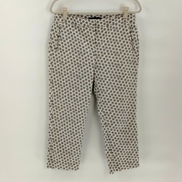 Adrianna Papell crop pants size 8 gray red floral print  back seam with pockets - Picture 1 of 12